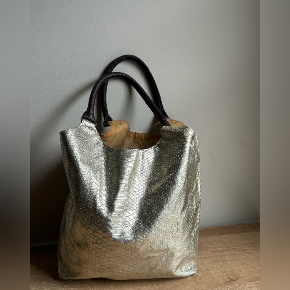 Chic Metallic Tote Bag with Dark Handles